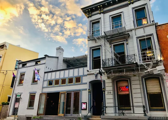 Symphony Hotel & Restaurant