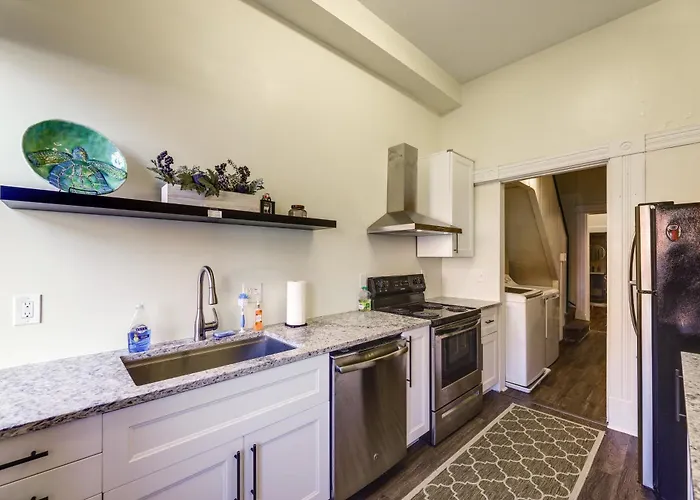 Cincinnati Retreat W/ Patio & Grill!
