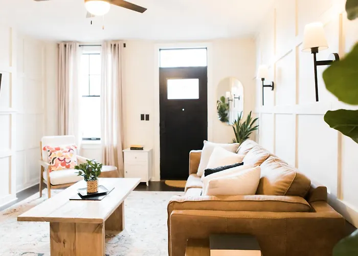 Charming Cottage Downtown - Walk To Otr With Hot Tub & Indoor Fireplace